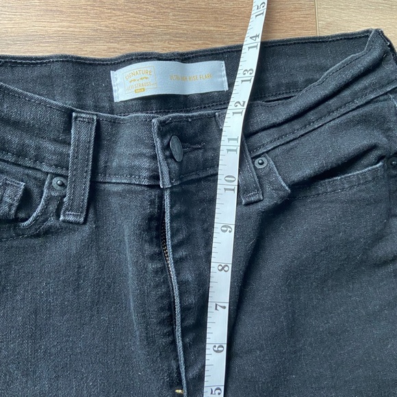 Levi’s Black Flare Jeans Women’s - Picture 9 of 14